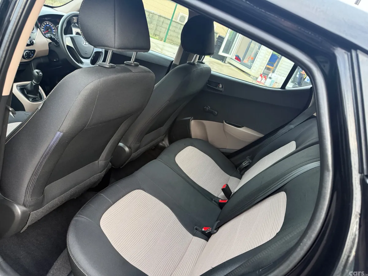 Hyundai i10 Hatchback, Petrol, 2016, Black