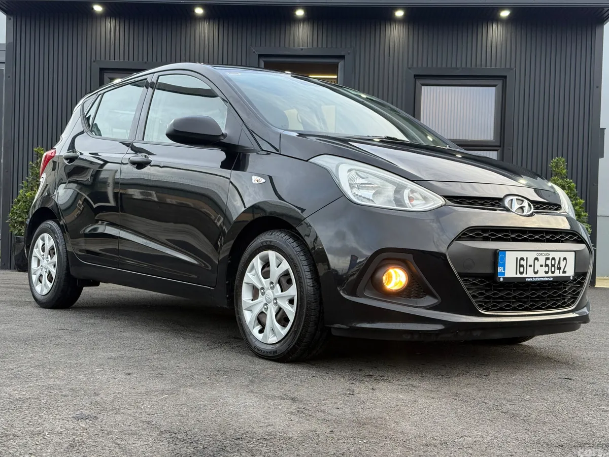 Hyundai i10 Hatchback, Petrol, 2016, Black