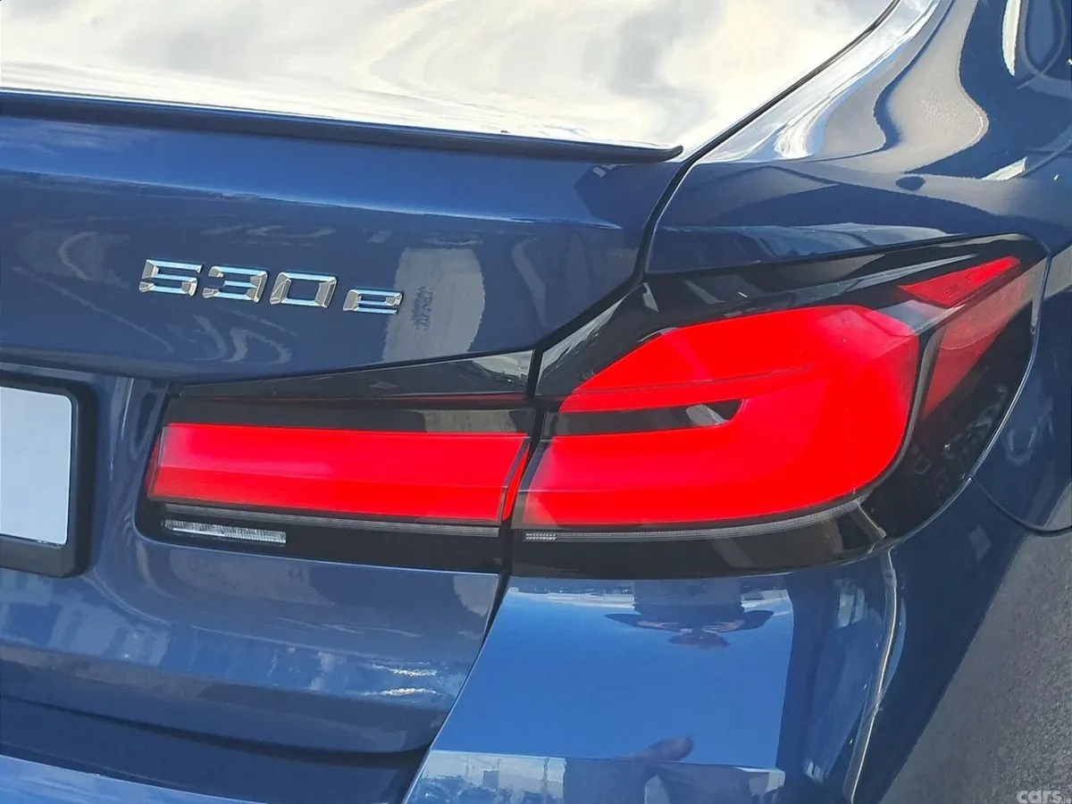 BMW 5-Series Saloon, Petrol Plug-in Hybrid, 2021, Blue