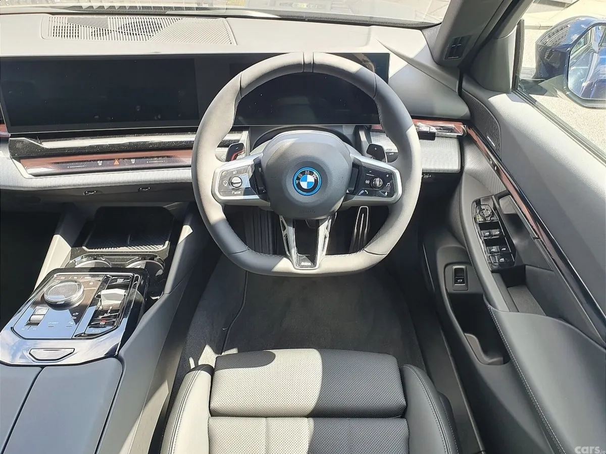 BMW 5-Series Saloon, Petrol Plug-in Hybrid, 2026, Blue