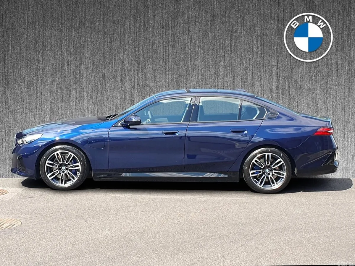BMW 5-Series Saloon, Petrol Plug-in Hybrid, 2026, Blue