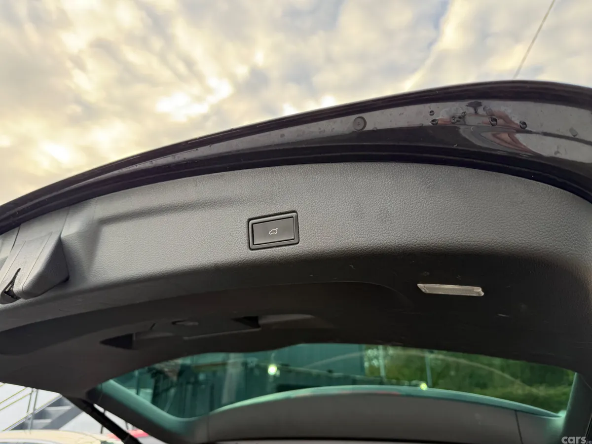 Volkswagen Sharan MPV, Diesel, 2018, Black