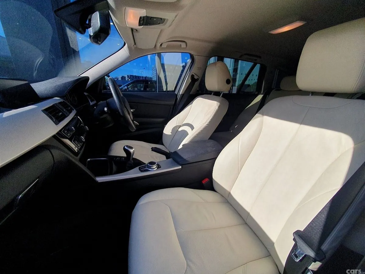 BMW 3-Series Estate, Diesel, 2019, Grey