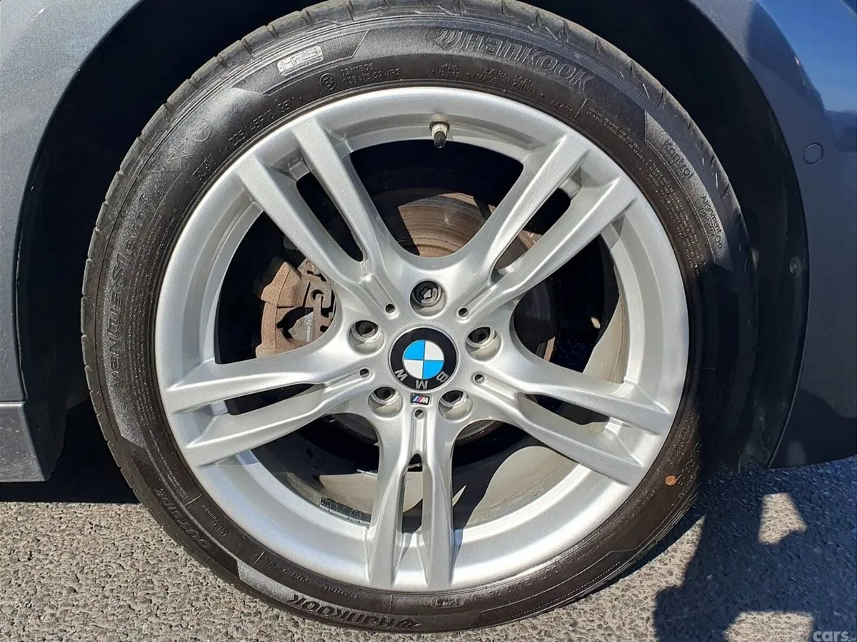 BMW 3-Series Estate, Diesel, 2019, Grey