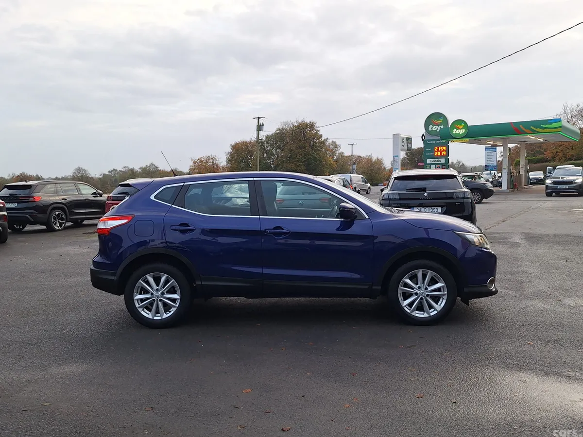 Nissan Qashqai SUV, Diesel, 2017, Blue