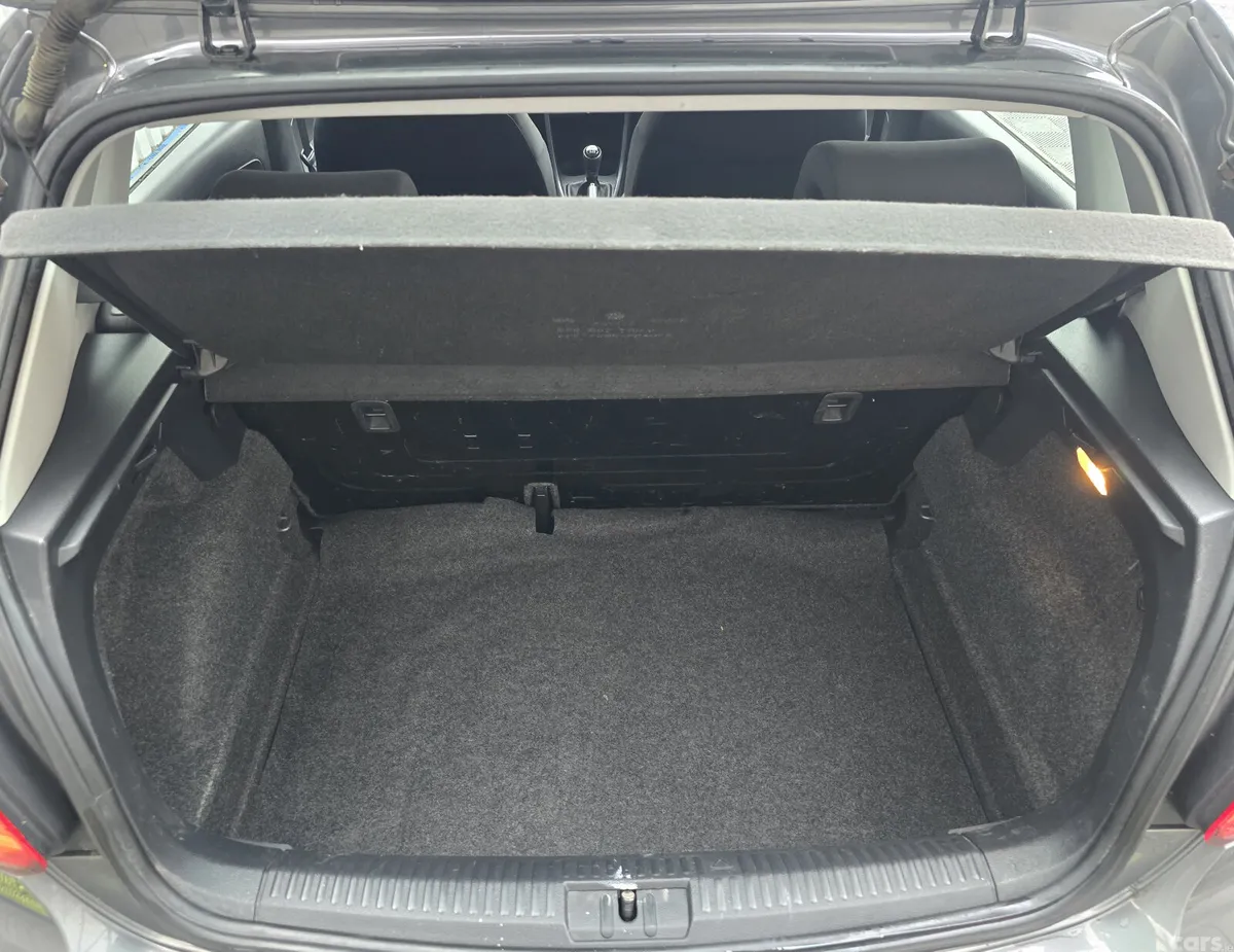 Volkswagen Polo Hatchback, Petrol, 2014, Grey
