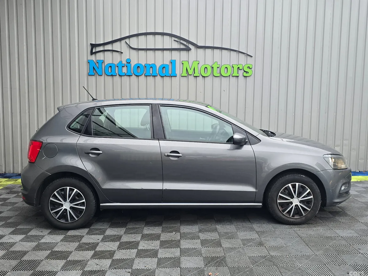 Volkswagen Polo Hatchback, Petrol, 2014, Grey