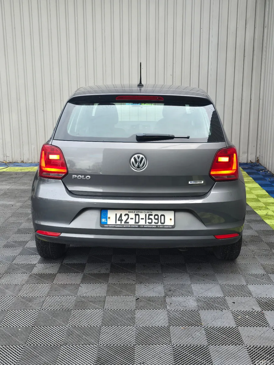Volkswagen Polo Hatchback, Petrol, 2014, Grey