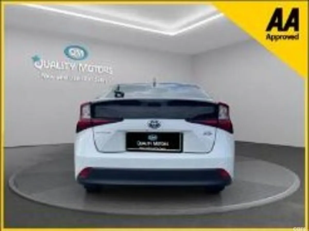 Toyota Prius Hatchback, Petrol Hybrid, 2022, White