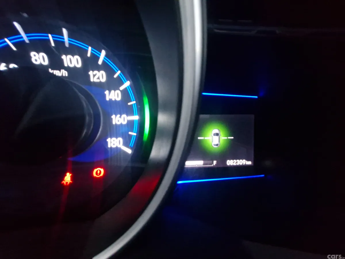 Honda Fit Hatchback, Petrol Hybrid, 2014, White