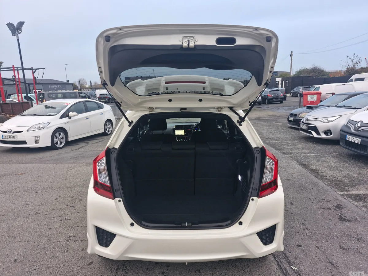 Honda Fit Hatchback, Petrol Hybrid, 2014, White