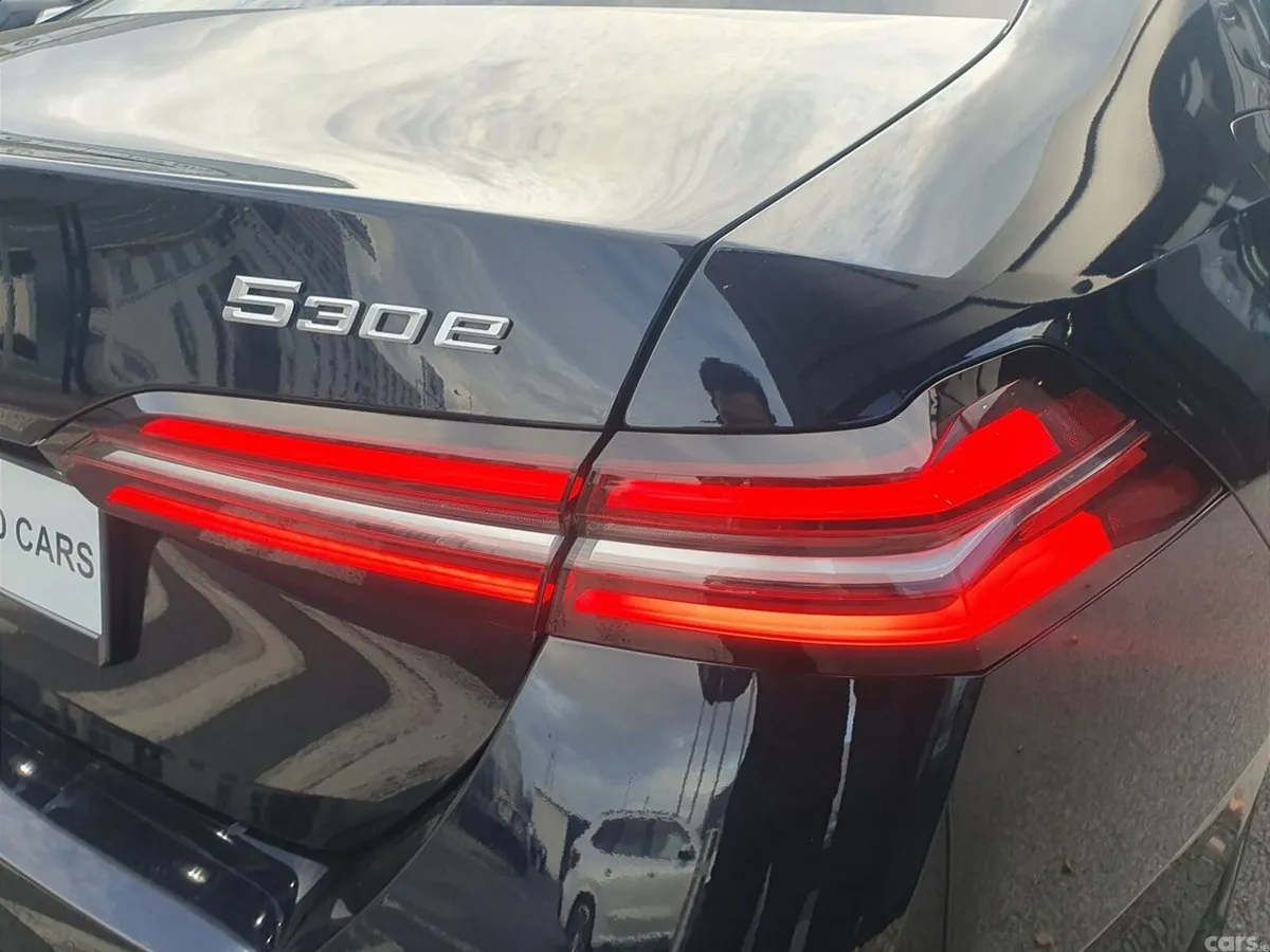 BMW 5-Series Saloon, Petrol Plug-in Hybrid, 2024, Black