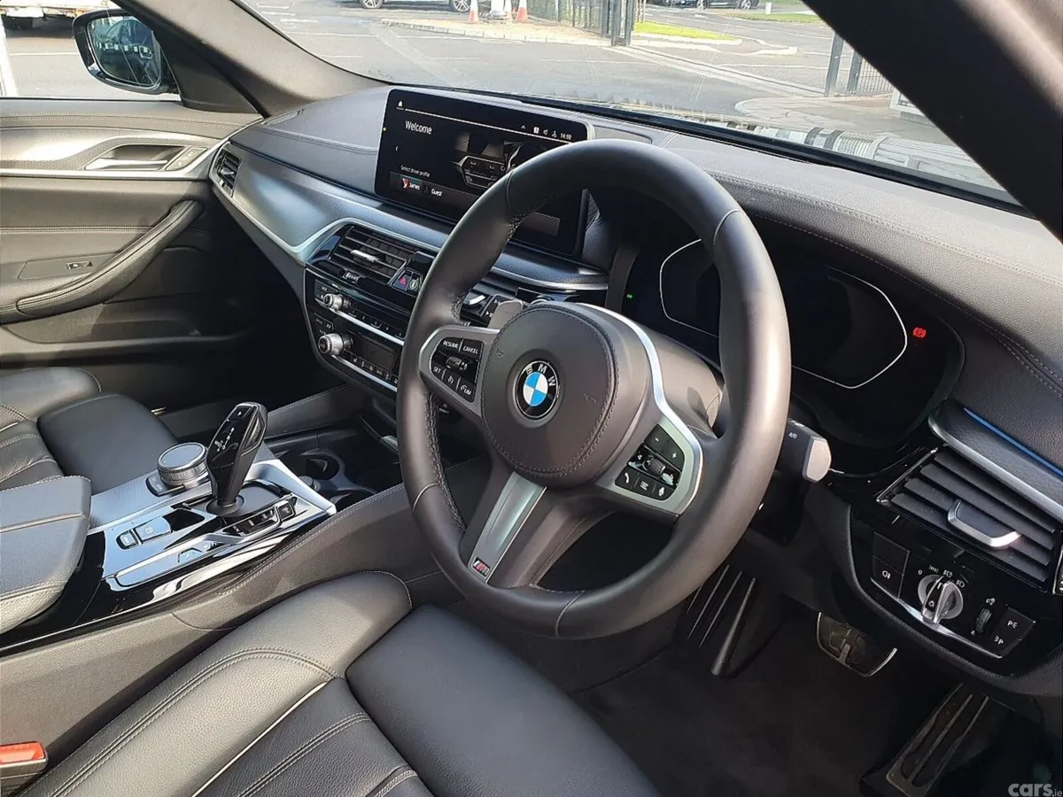 BMW 5-Series Saloon, Petrol Plug-in Hybrid, 2021, Black