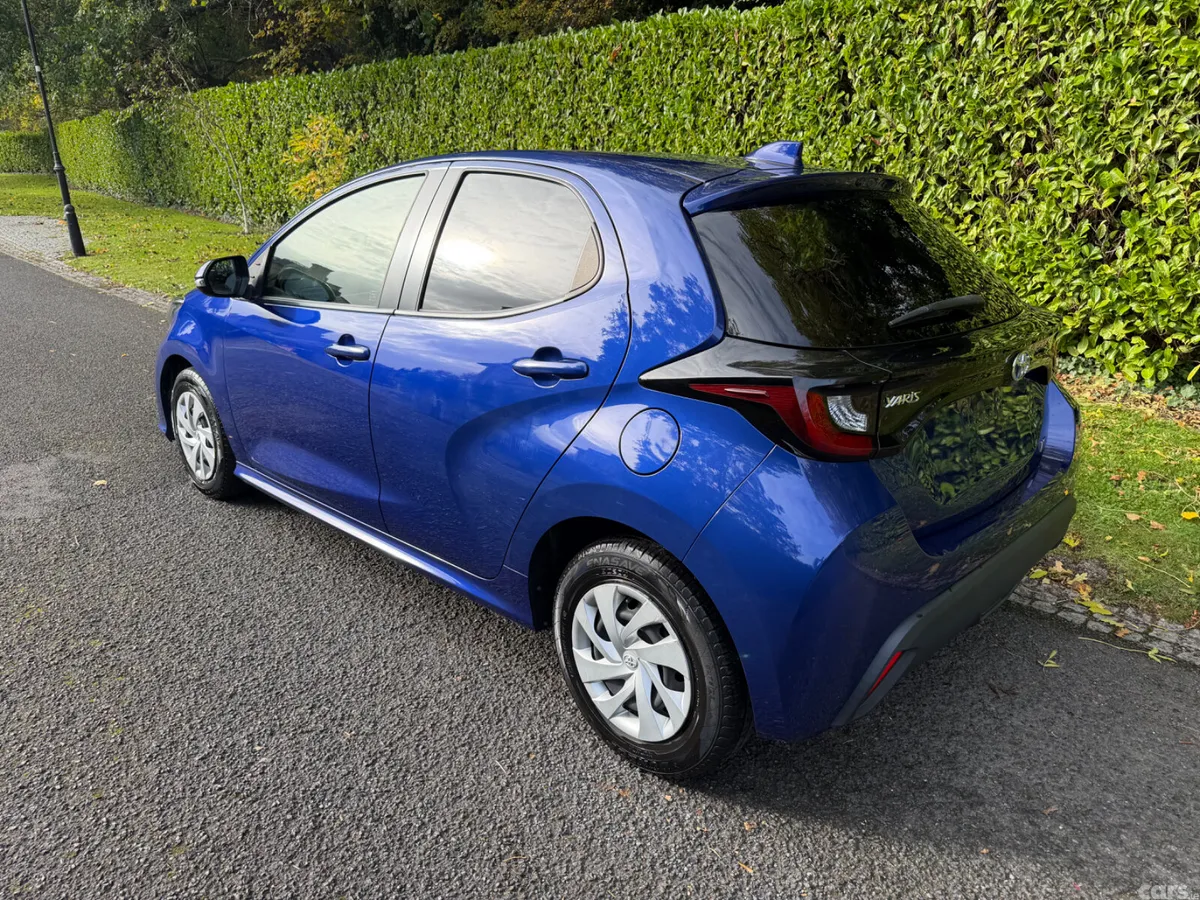 Toyota Yaris Hatchback, Petrol Hybrid, 2022, Blue