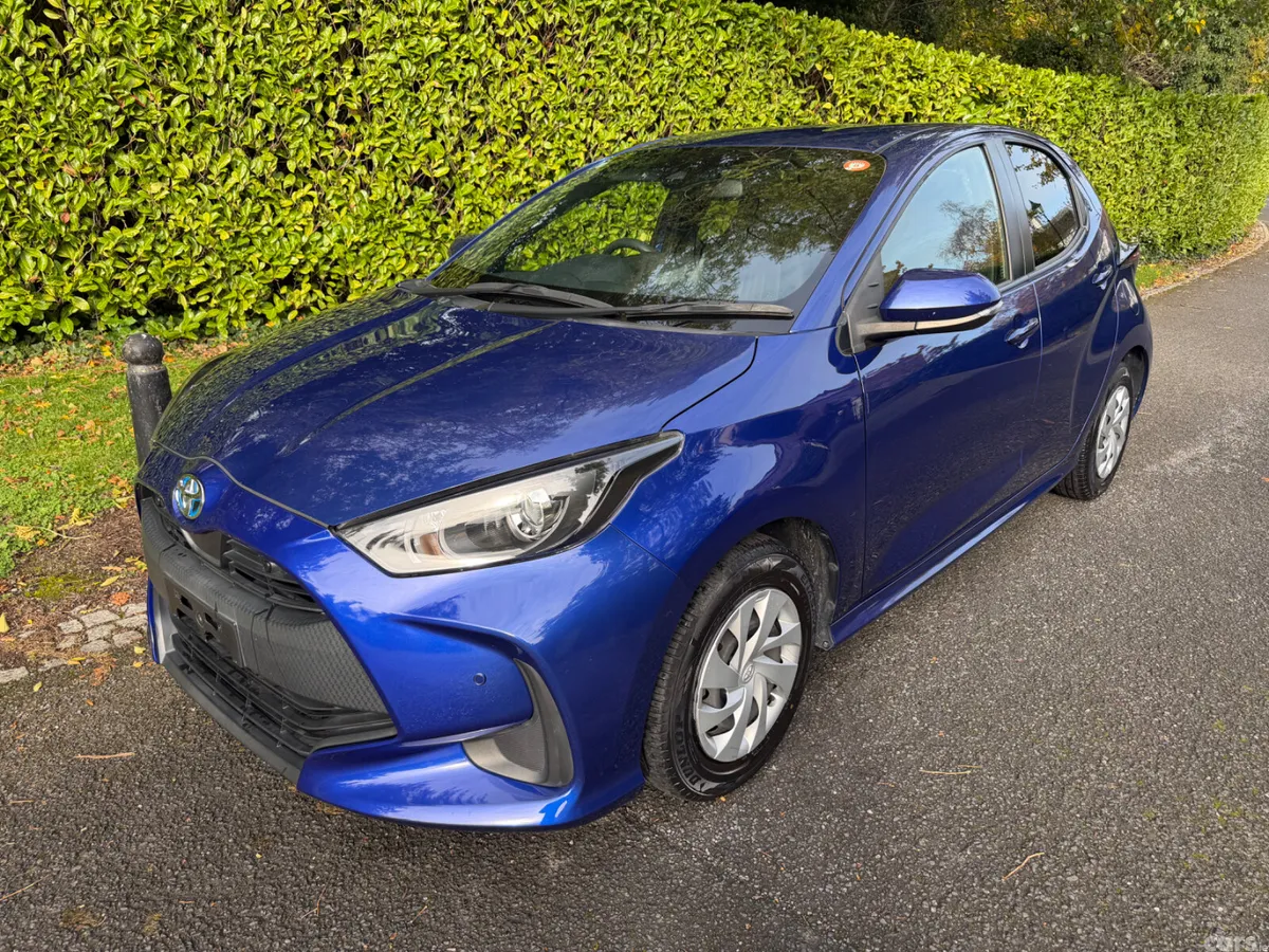 Toyota Yaris Hatchback, Petrol Hybrid, 2022, Blue