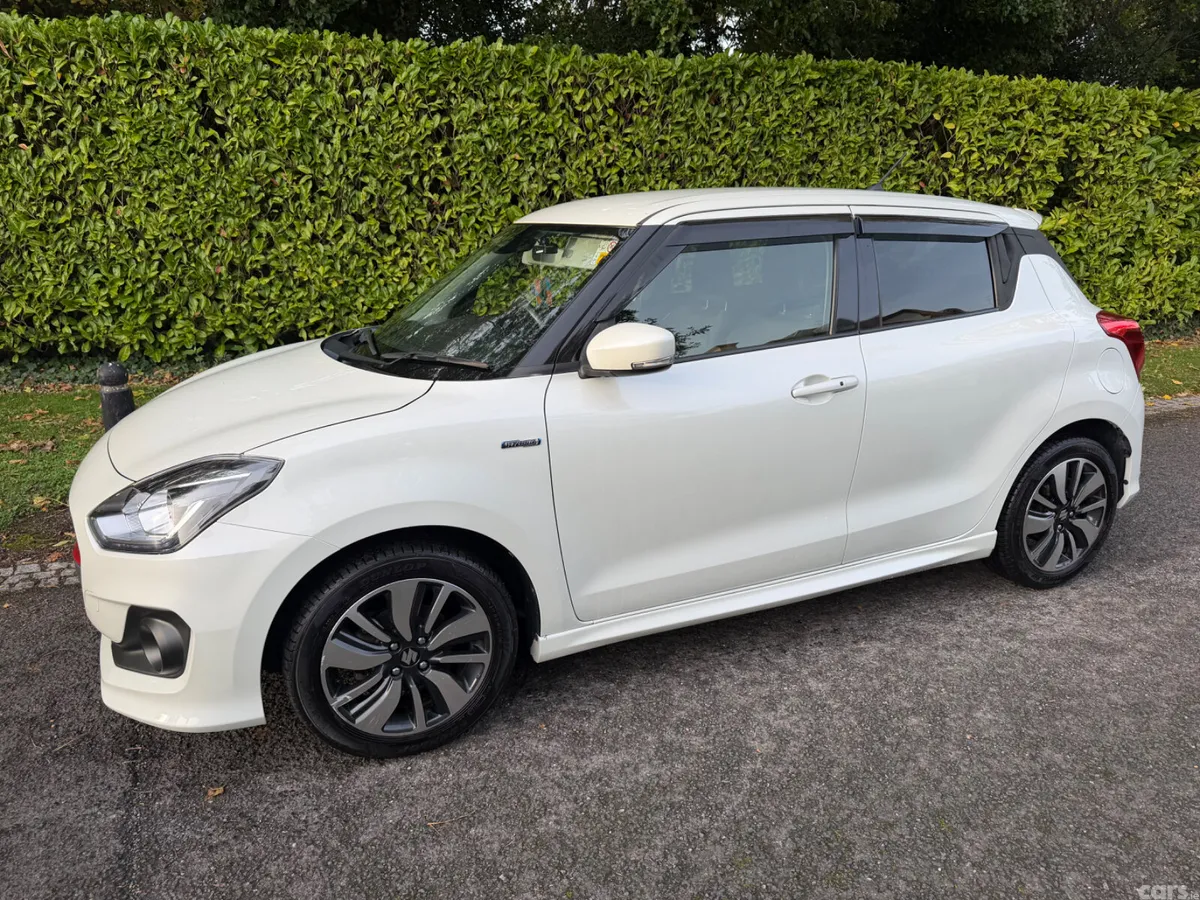 Suzuki Swift Hatchback, Petrol Hybrid, 2019, White