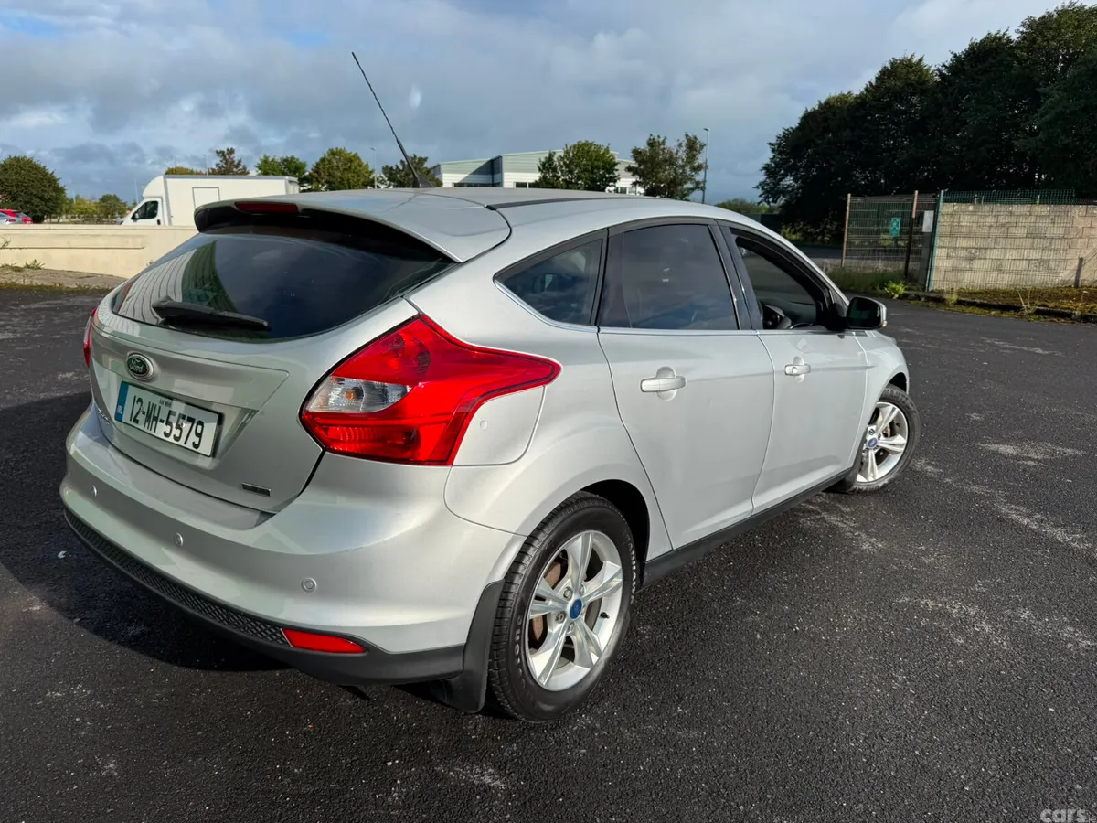 Ford Focus Hatchback, Petrol, 2012, Silver