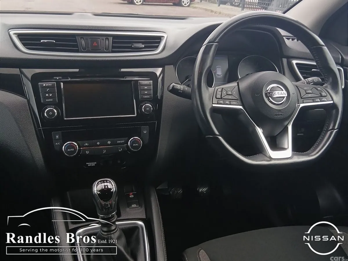 Nissan Qashqai MPV, Petrol, 2020, Grey