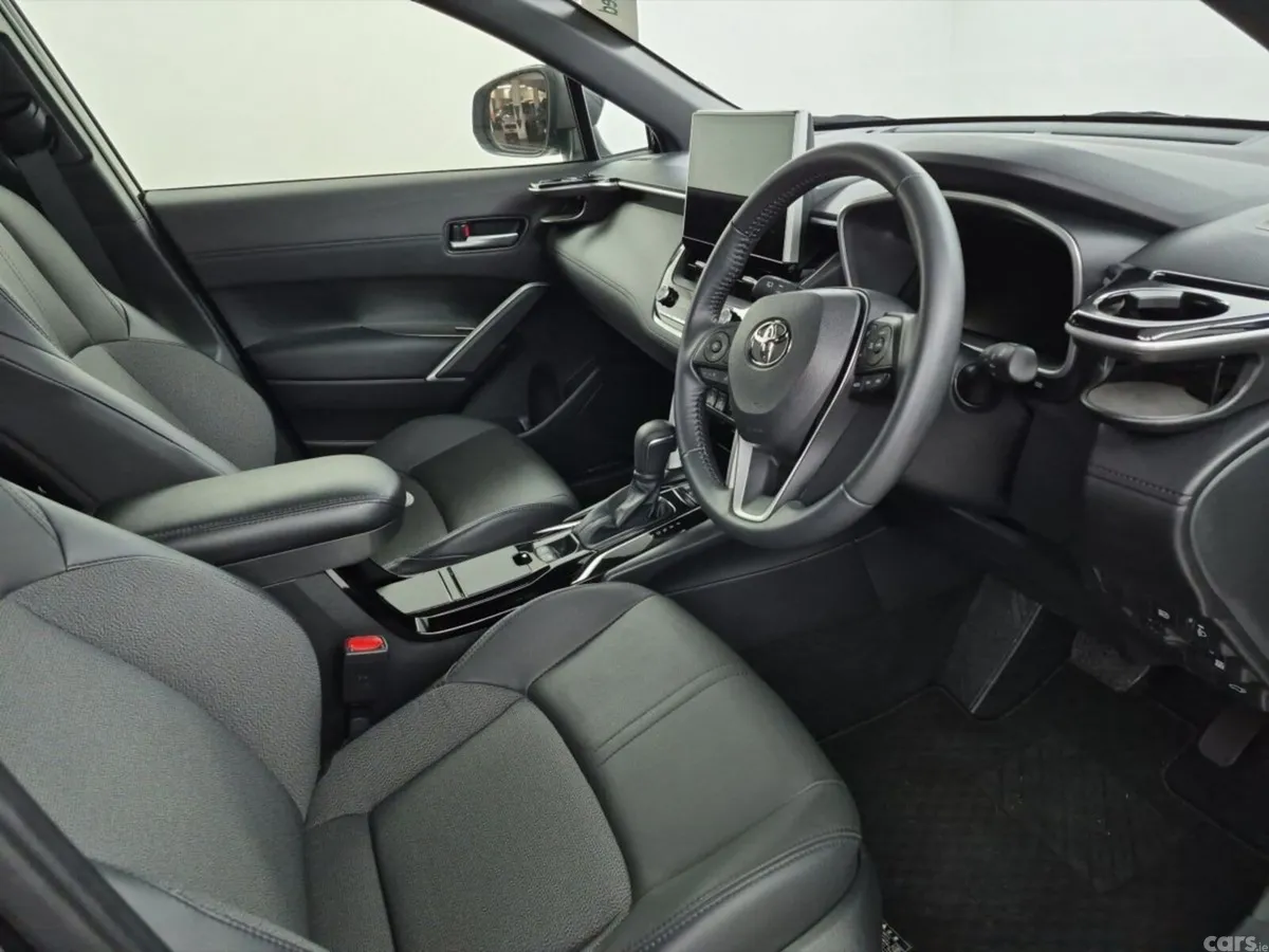 Toyota Corolla Cross SUV, Petrol Hybrid, 2024, Black