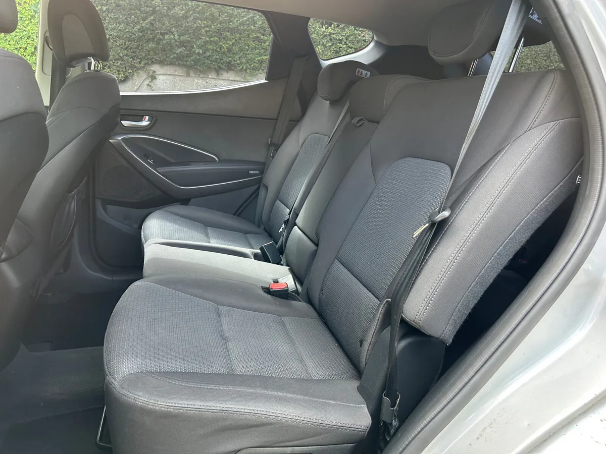 Hyundai Santa Fe SUV, Diesel, 2016, Silver