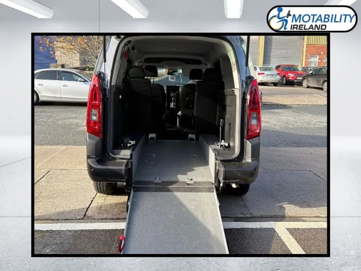 Citroen Berlingo MPV, Diesel, 2026, Grey