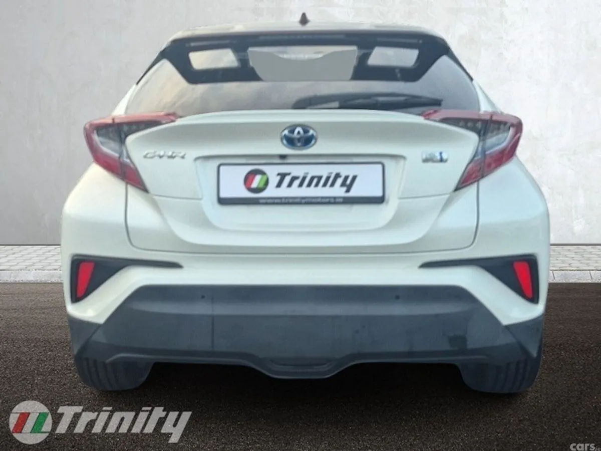 Toyota C-HR SUV, Petrol Hybrid, 2019, White