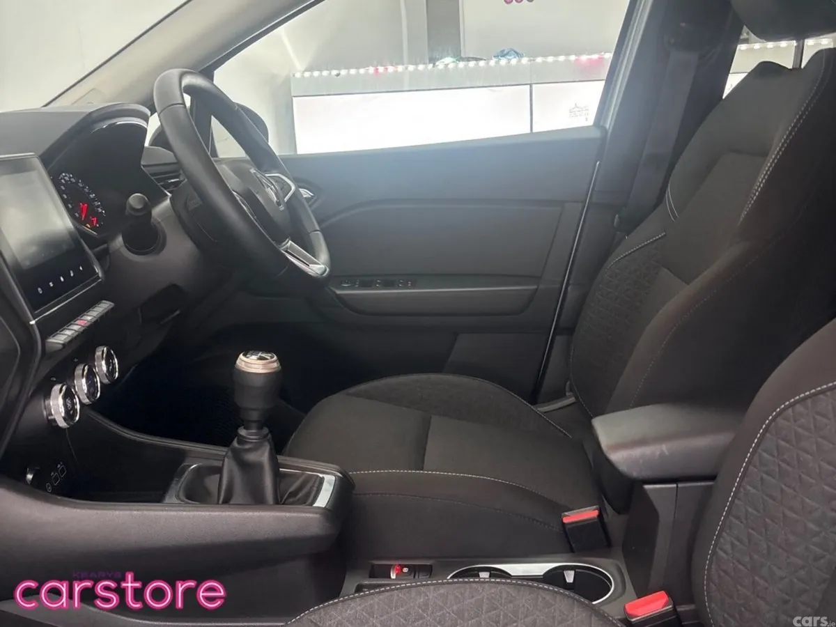 Renault Captur Hatchback, Petrol, 2024, Grey