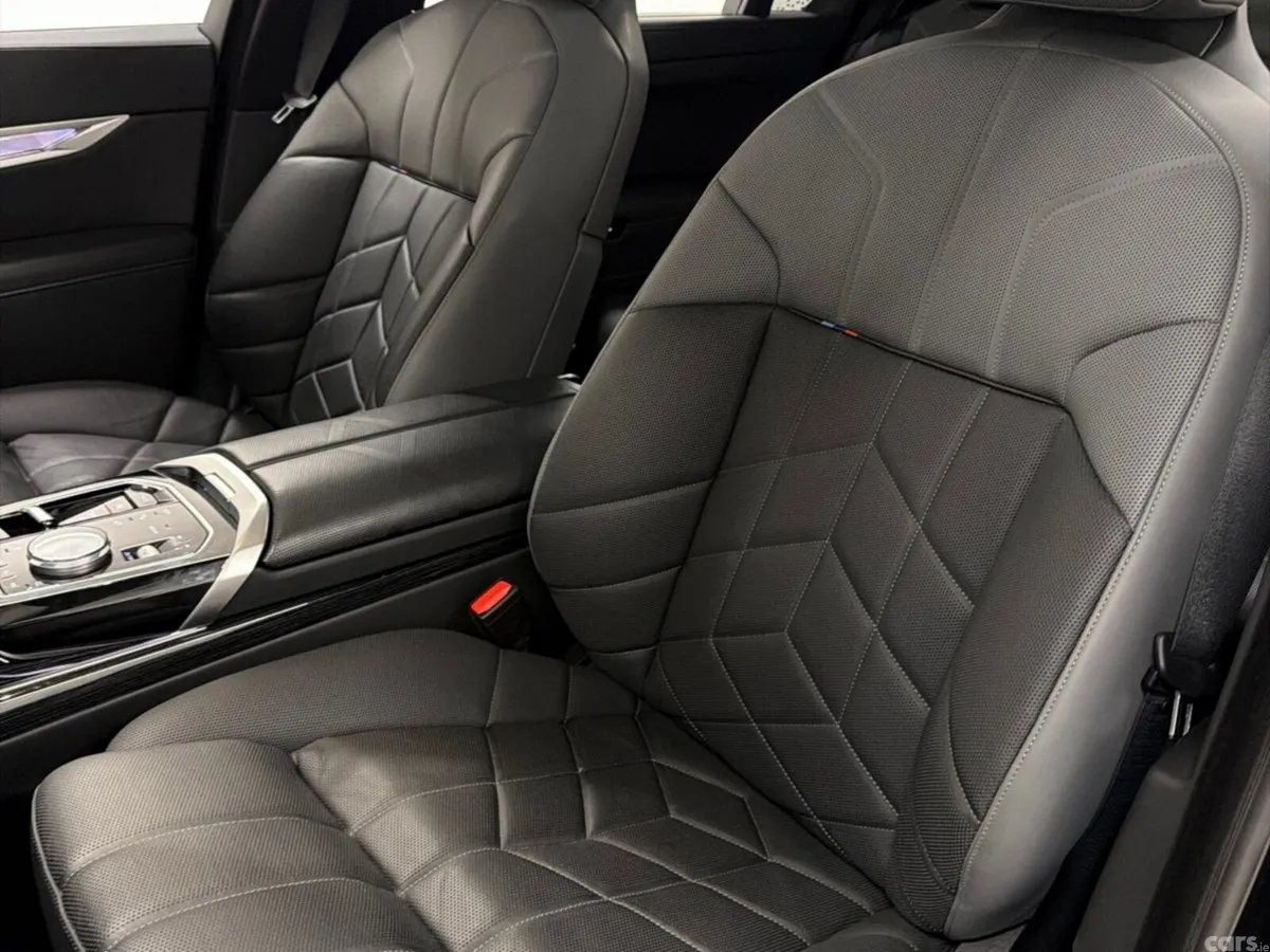 BMW 7-Series Saloon, Petrol Plug-in Hybrid, 2025, Black