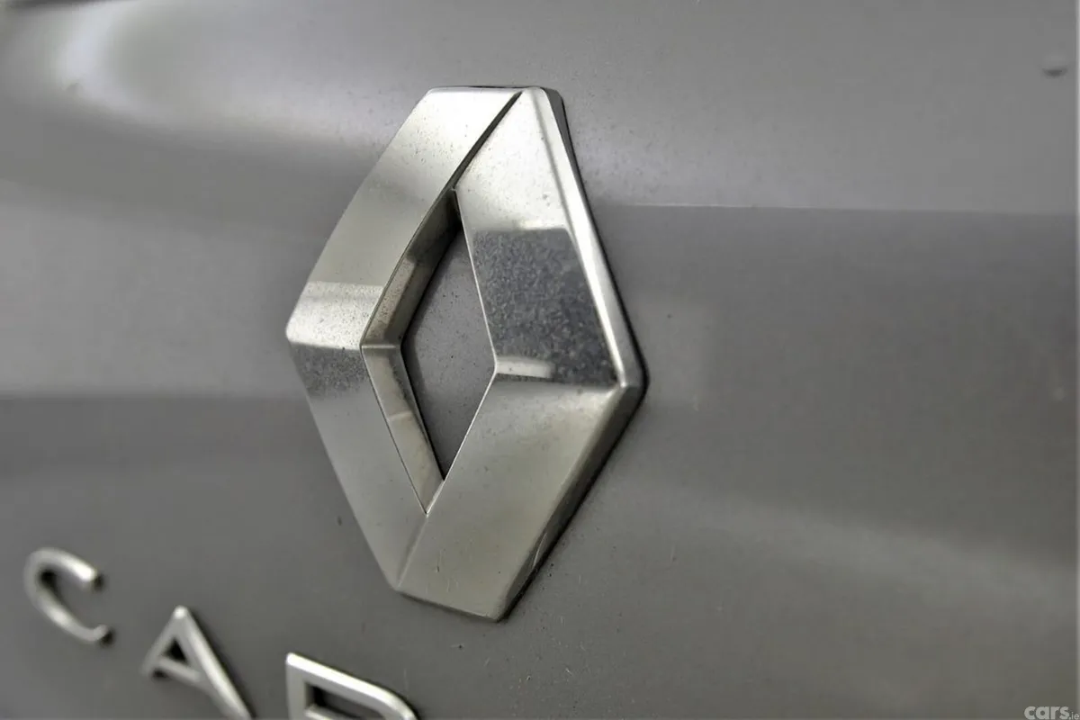 Renault Captur SUV, Petrol, 2024, Grey