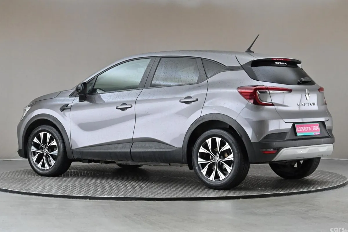 Renault Captur SUV, Petrol, 2024, Grey