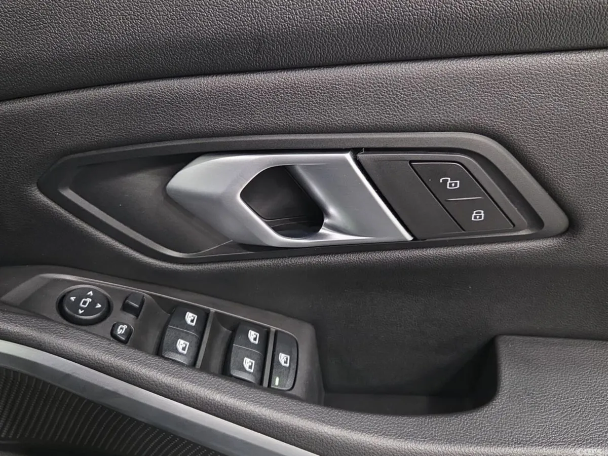 BMW 3-Series Estate, Petrol Plug-in Hybrid, 2026, Blue
