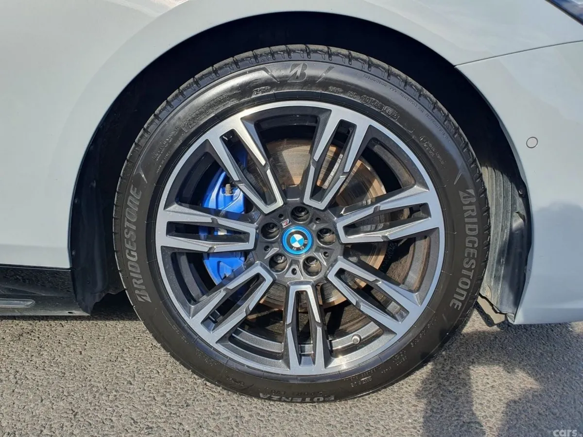 BMW i5 Saloon, Electric, 2024, Grey