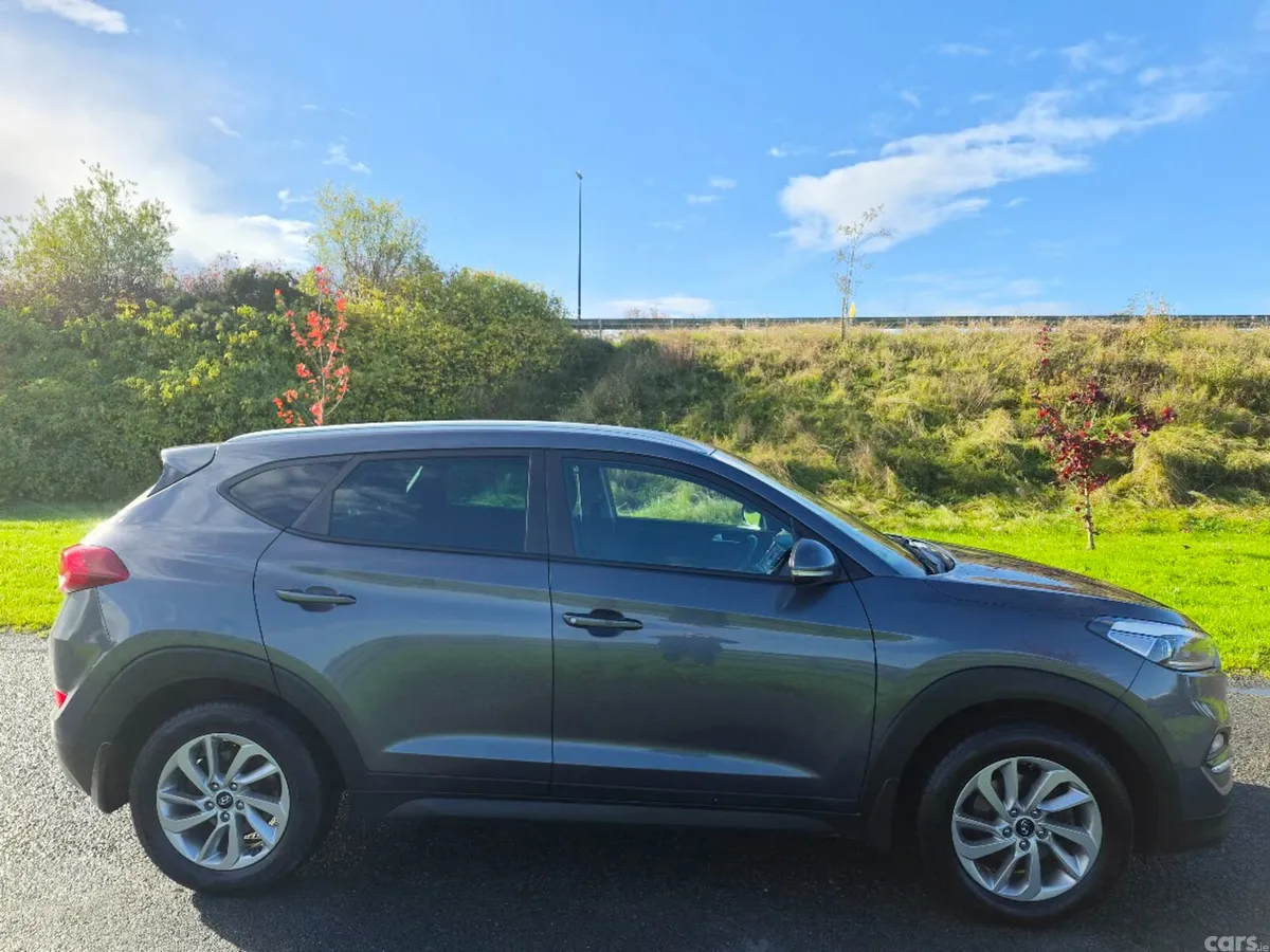 Hyundai Tucson SUV, Diesel, 2016, Grey