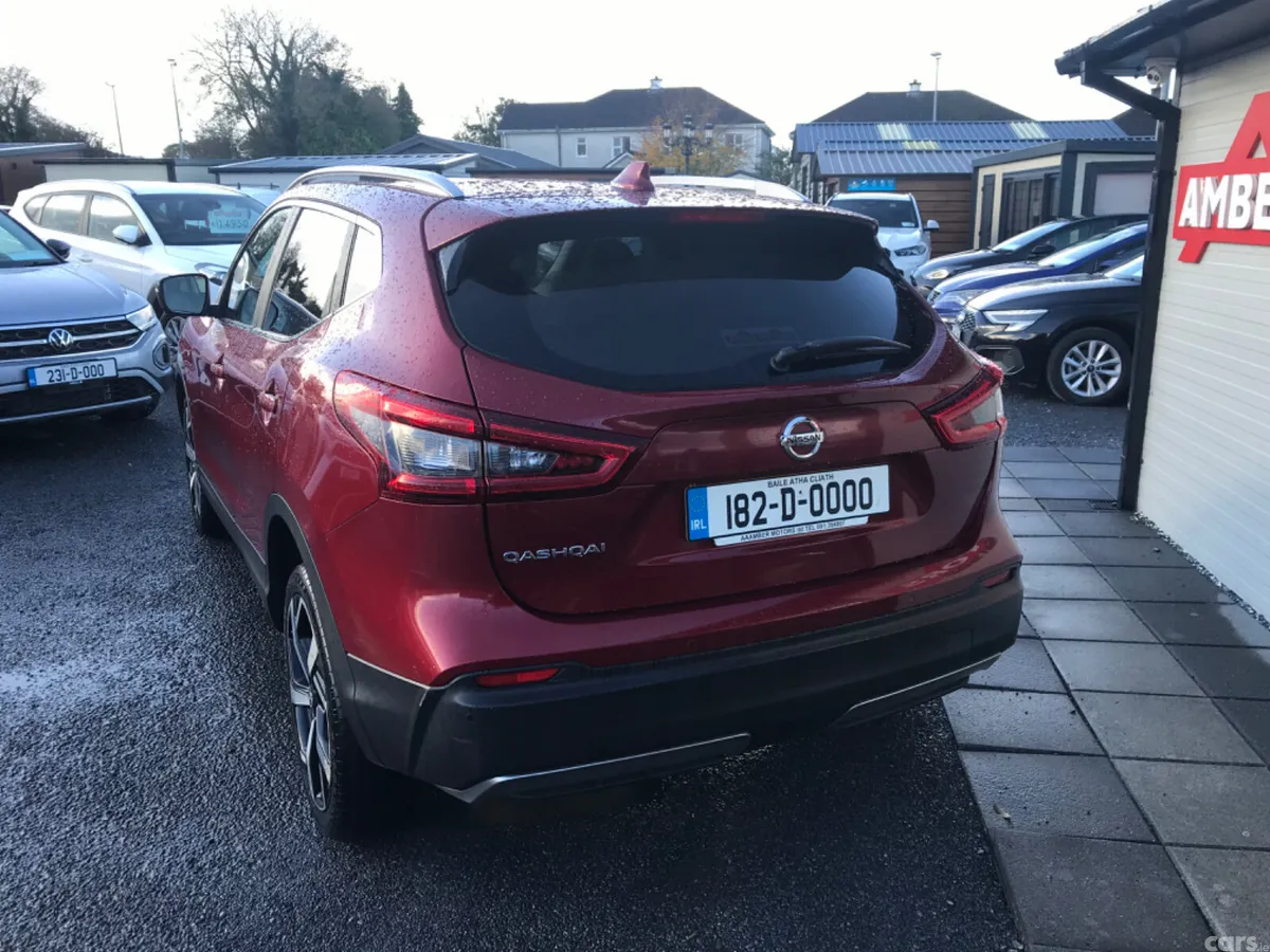 Nissan Qashqai SUV, Petrol, 2018, Red