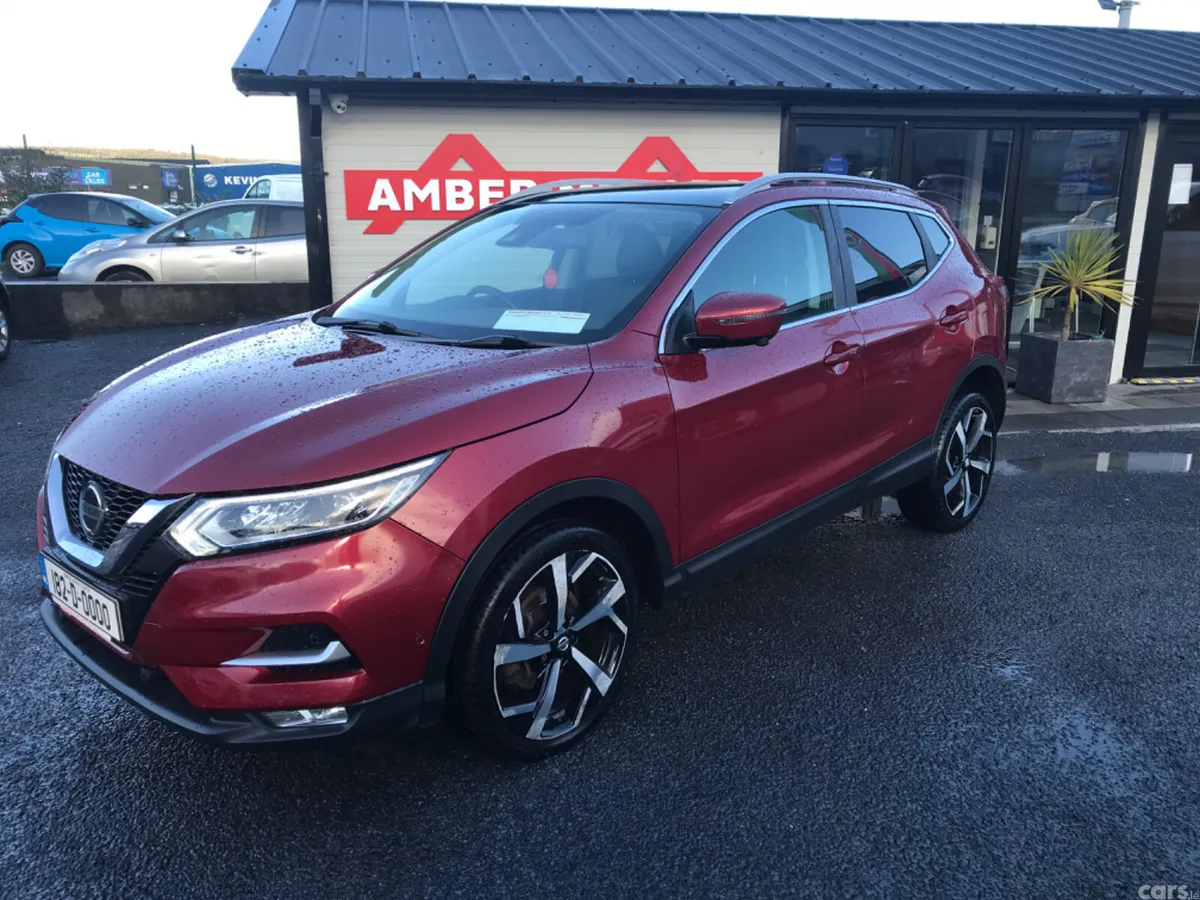 Nissan Qashqai SUV, Petrol, 2018, Red