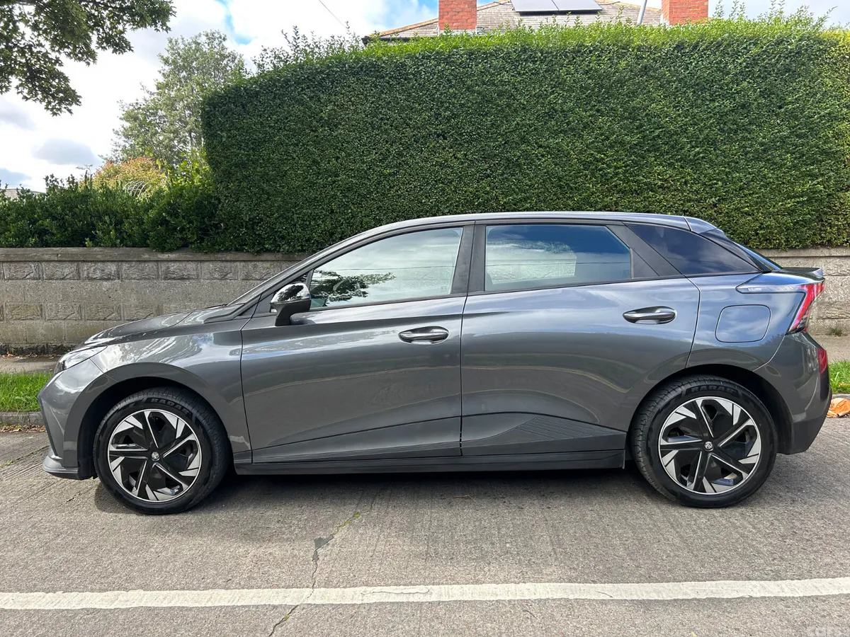 MG MG4 Hatchback, Electric, 2023, Grey