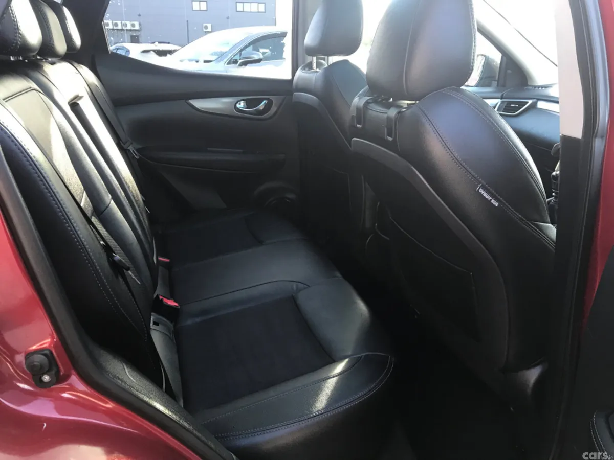 Nissan Qashqai SUV, Petrol, 2018, Red