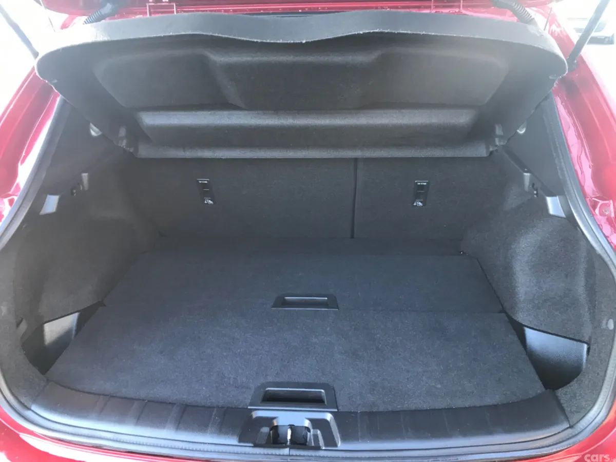 Nissan Qashqai SUV, Petrol, 2018, Red