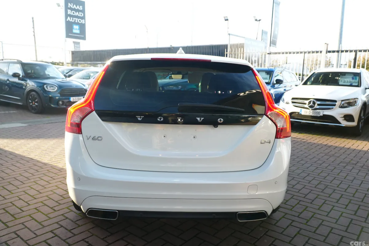 Volvo V60 Estate, Diesel, 2018, White