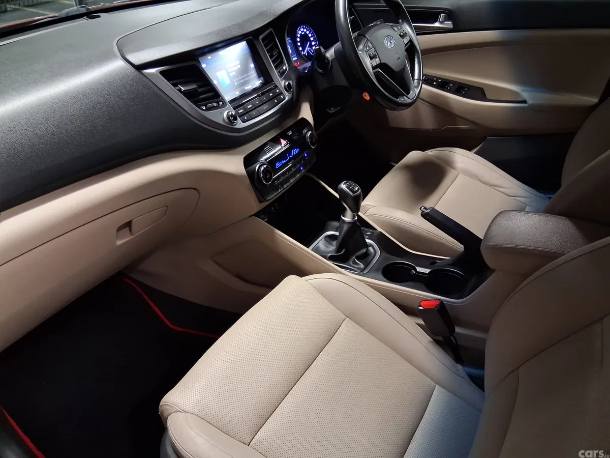 Hyundai Tucson SUV, Diesel, 2016, Red