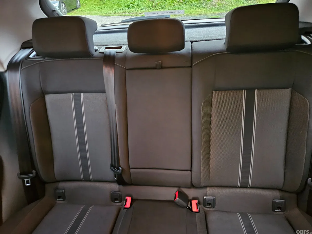Volkswagen T-Roc SUV, Diesel, 2018, Blue