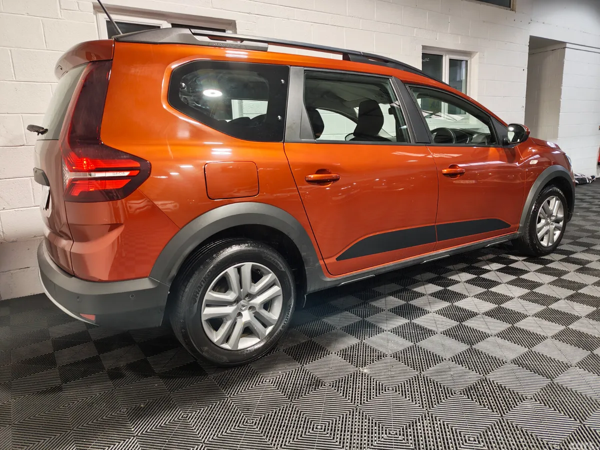Dacia Jogger MPV, Petrol, 2022, Orange