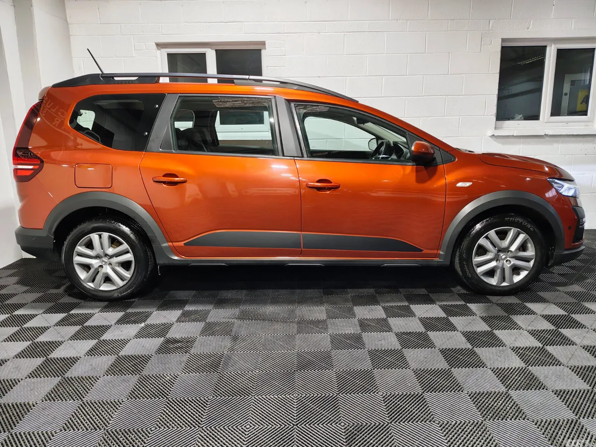 Dacia Jogger MPV, Petrol, 2022, Orange