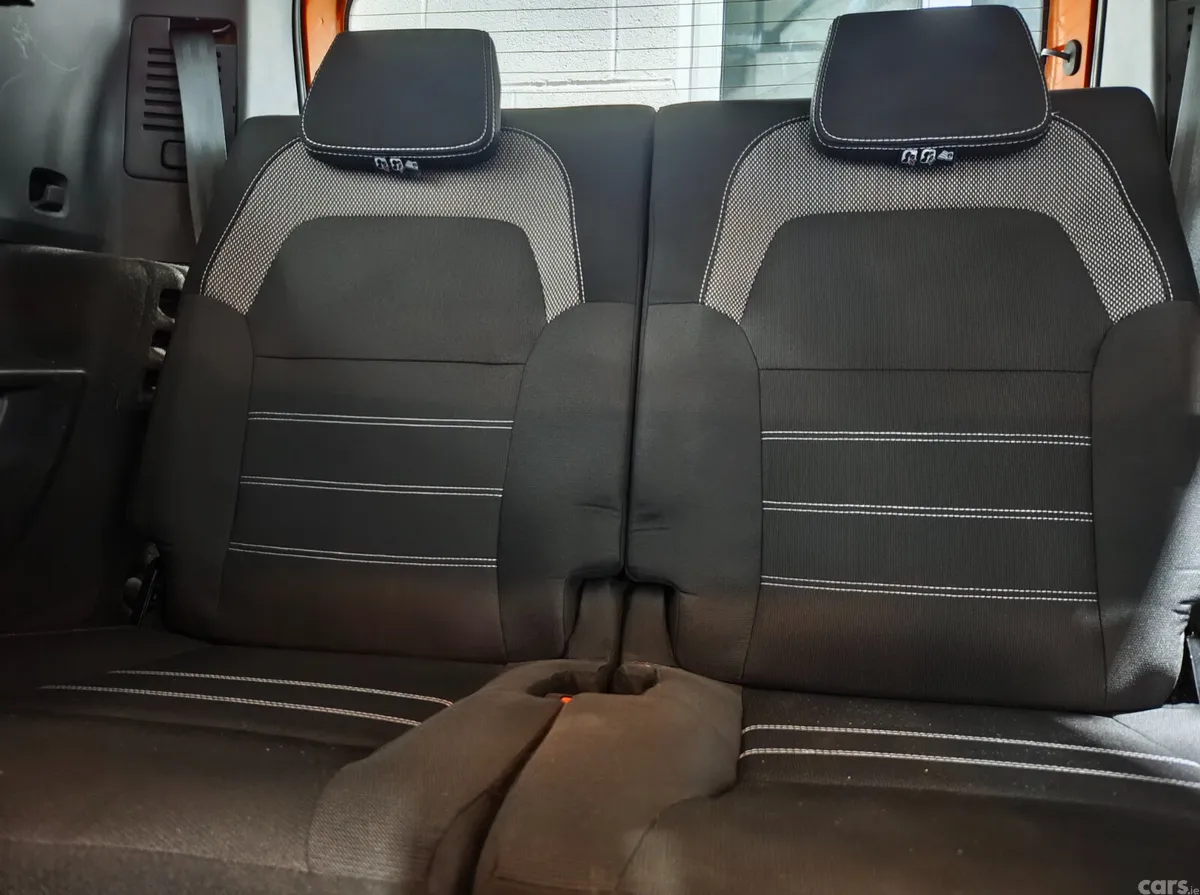 Dacia Jogger MPV, Petrol, 2022, Orange