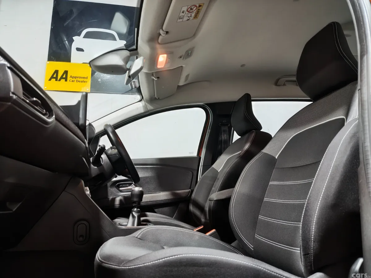 Dacia Jogger MPV, Petrol, 2022, Orange