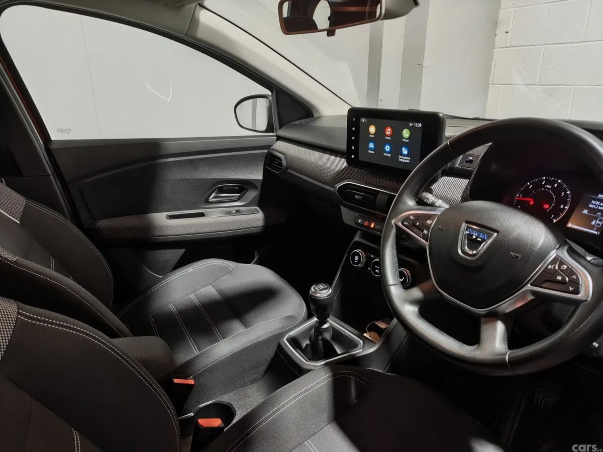 Dacia Jogger MPV, Petrol, 2022, Orange