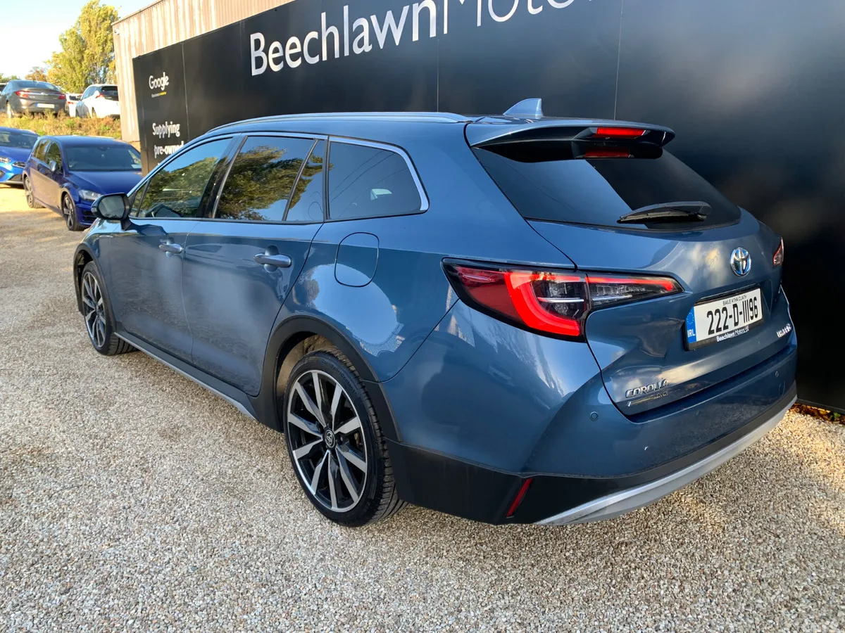Toyota Corolla Estate, Petrol Hybrid, 2022, Blue