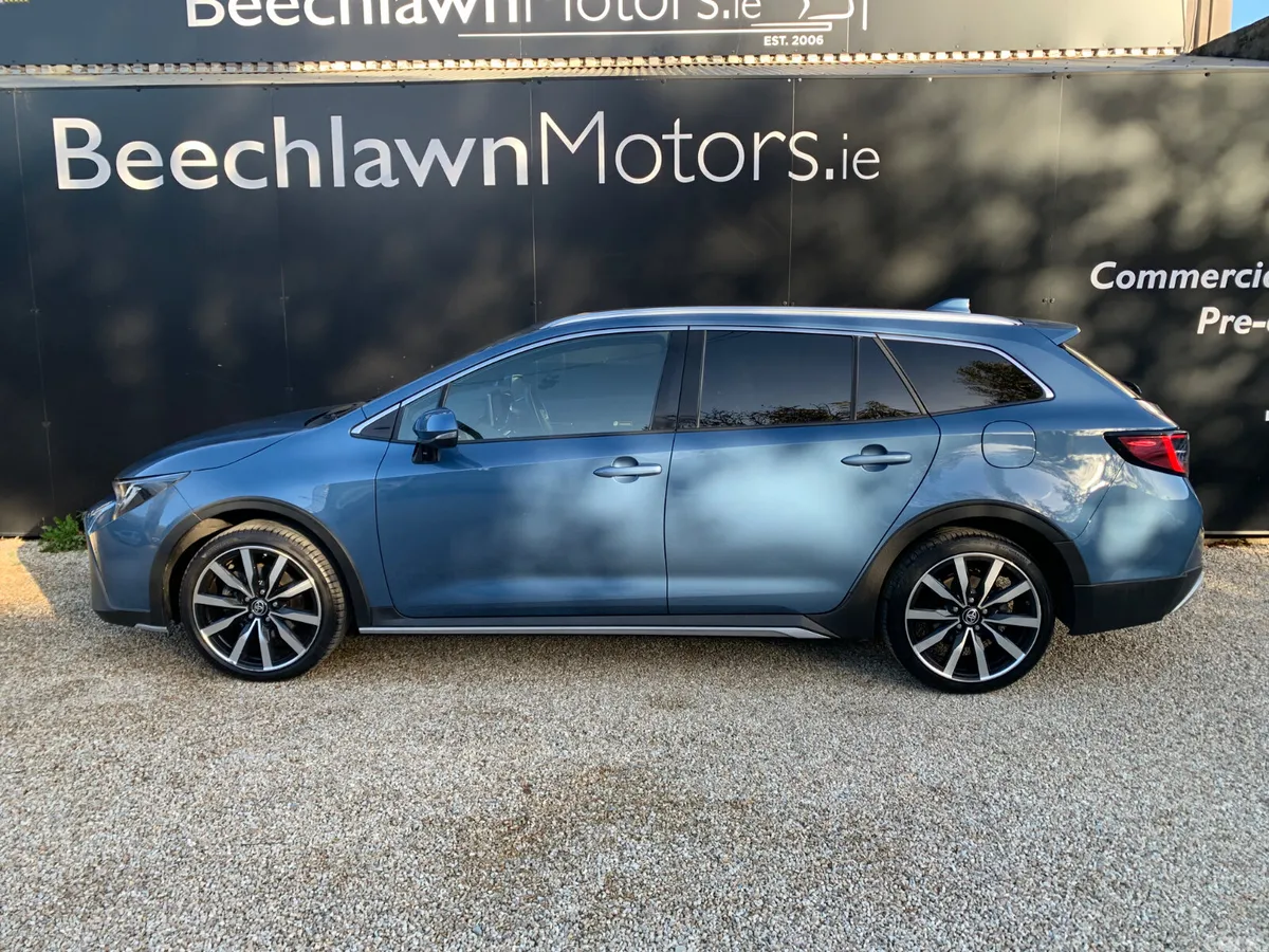 Toyota Corolla Estate, Petrol Hybrid, 2022, Blue