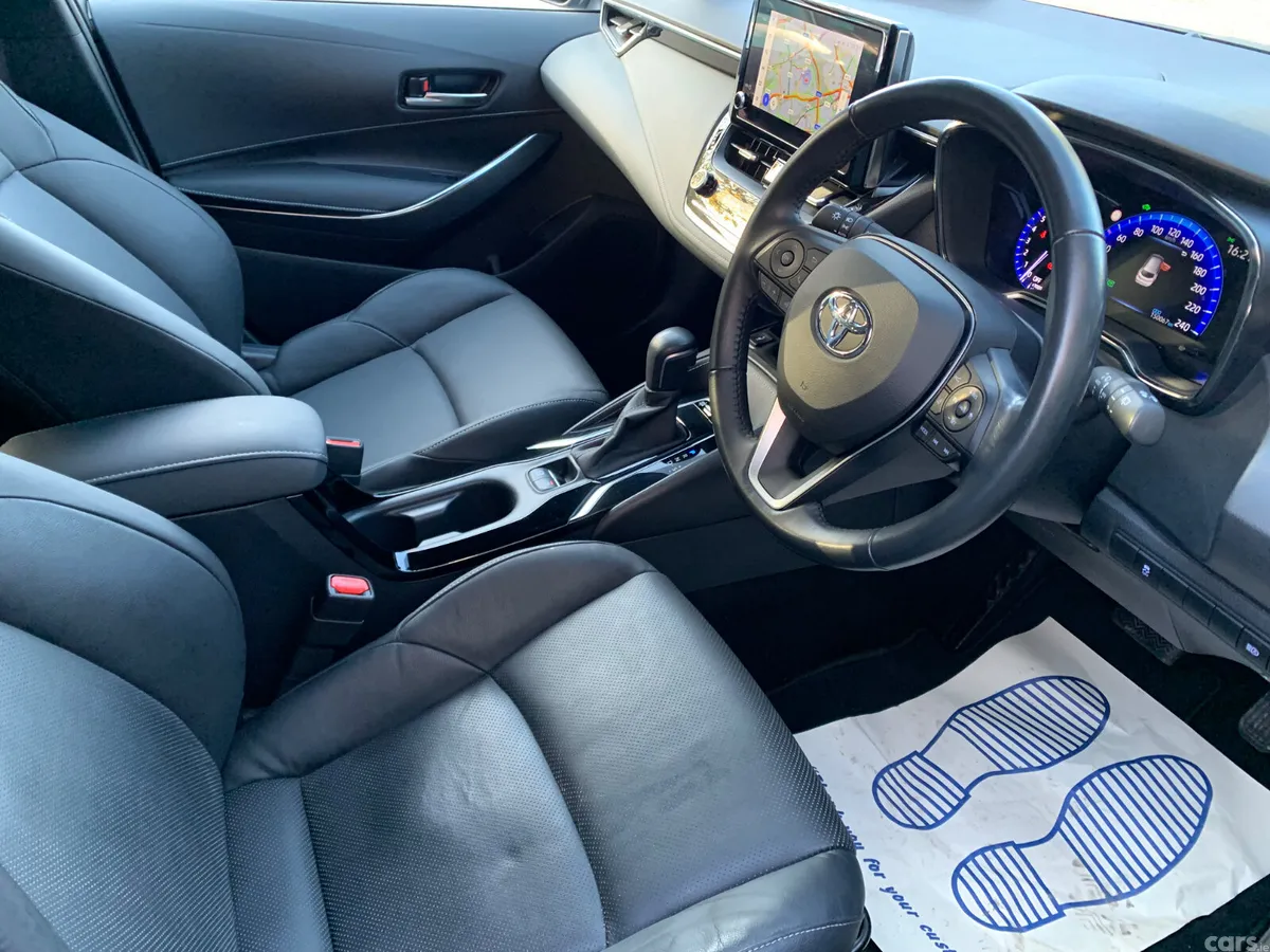 Toyota Corolla Estate, Petrol Hybrid, 2022, Blue