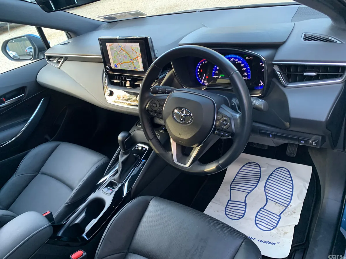 Toyota Corolla Estate, Petrol Hybrid, 2022, Blue
